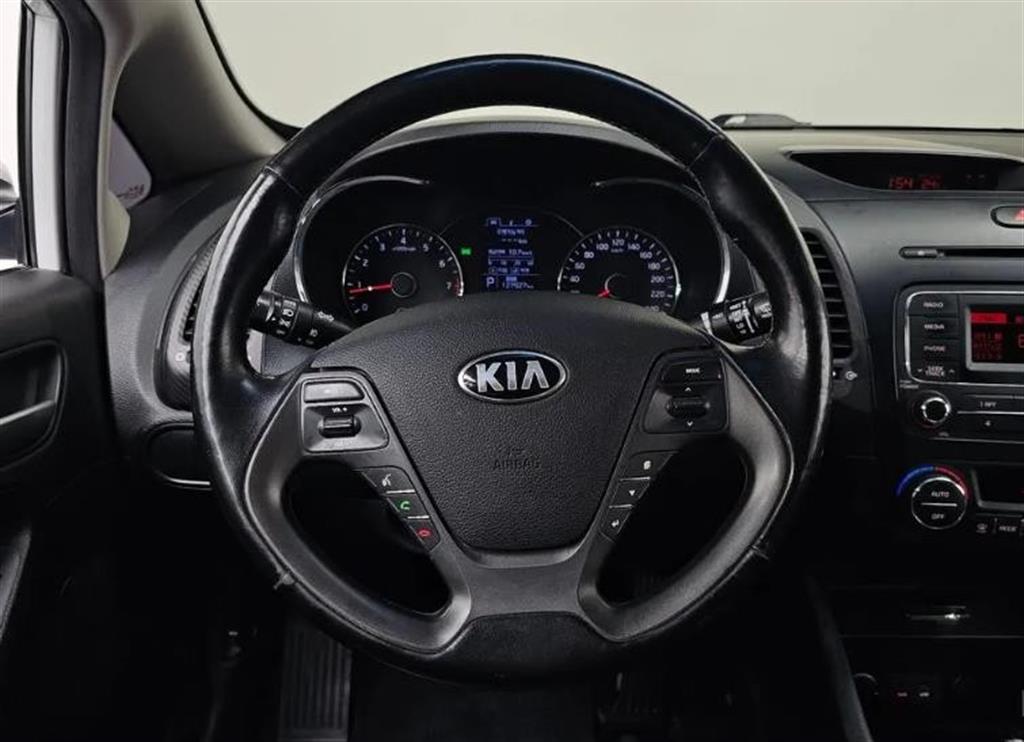 KIA K3 2013 Blanco - Importación desde Corea - HF Imports Iquique - Foto 11