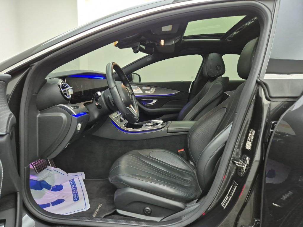 Mercedes Benz CLS Class - Vista 11