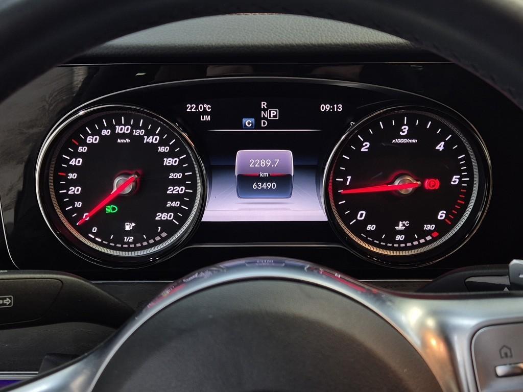 Mercedes Benz E class - Vista 6