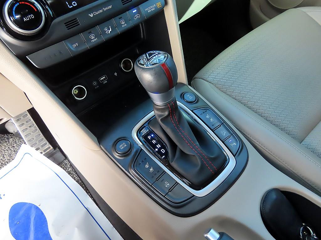 HYUNDAI Kona - Vista 11