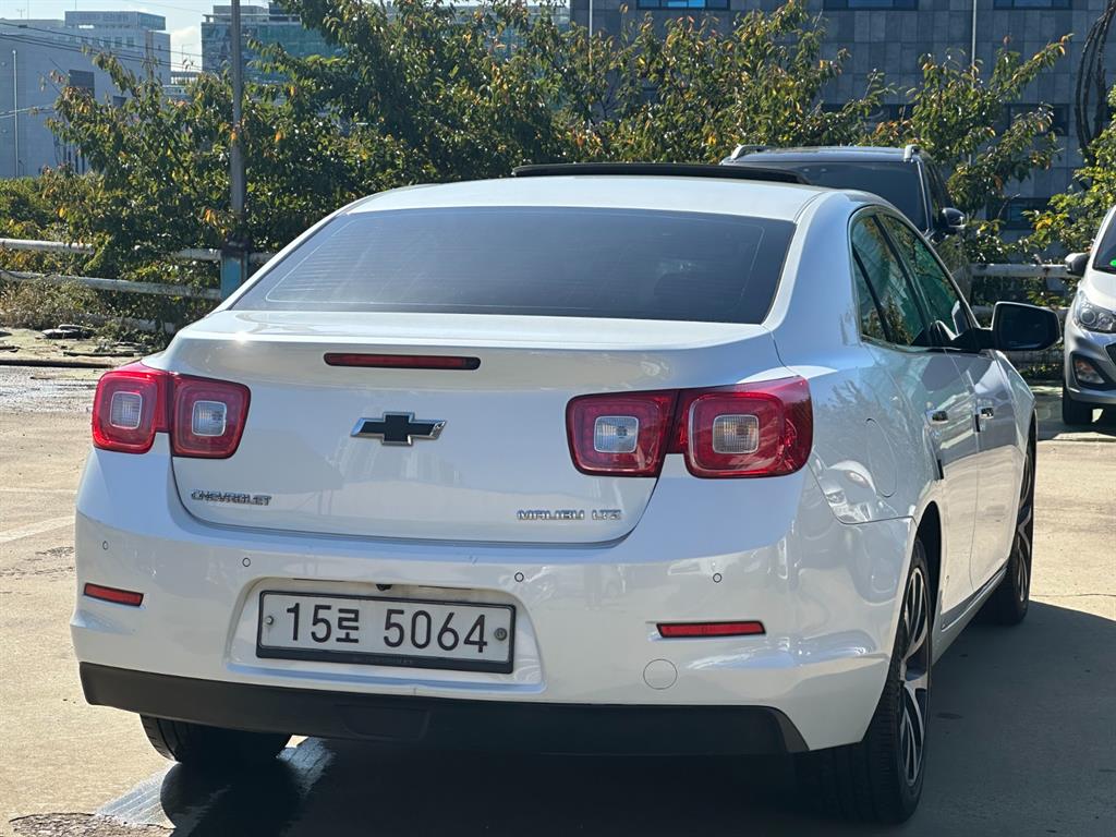 Chevrolet Malibu - Vista 4