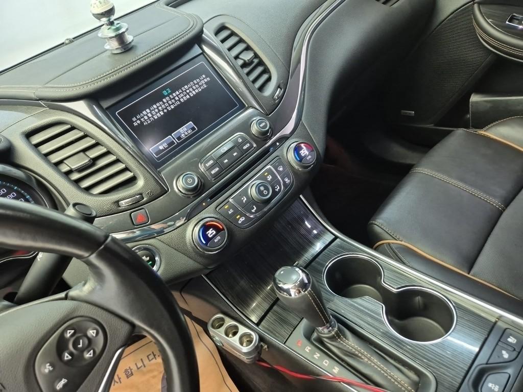 Chevrolet Impala - Vista 11