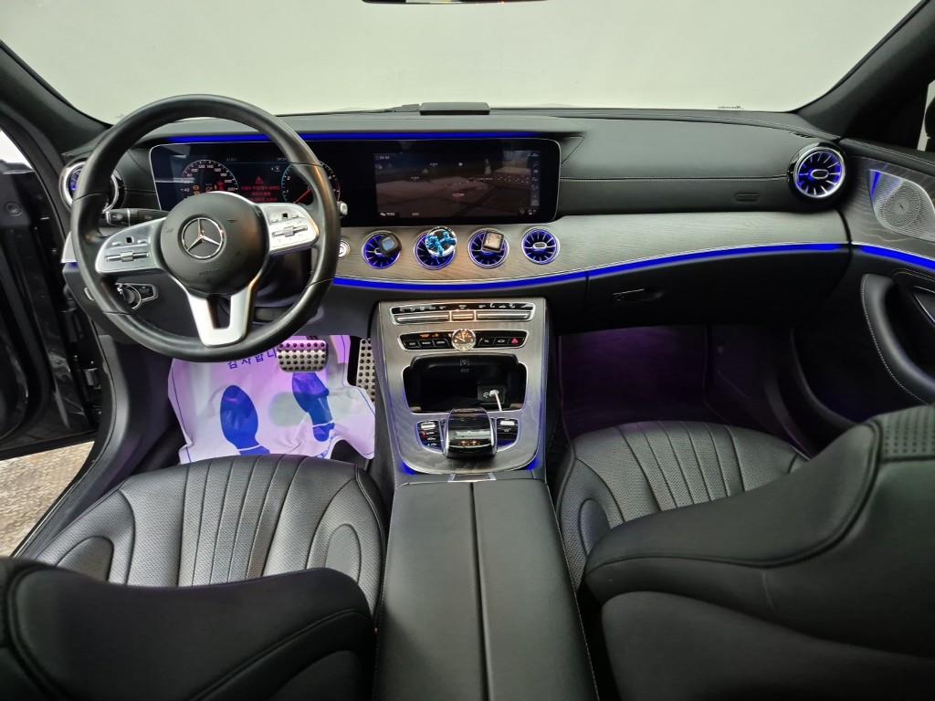 Mercedes Benz CLS Class - Vista 5