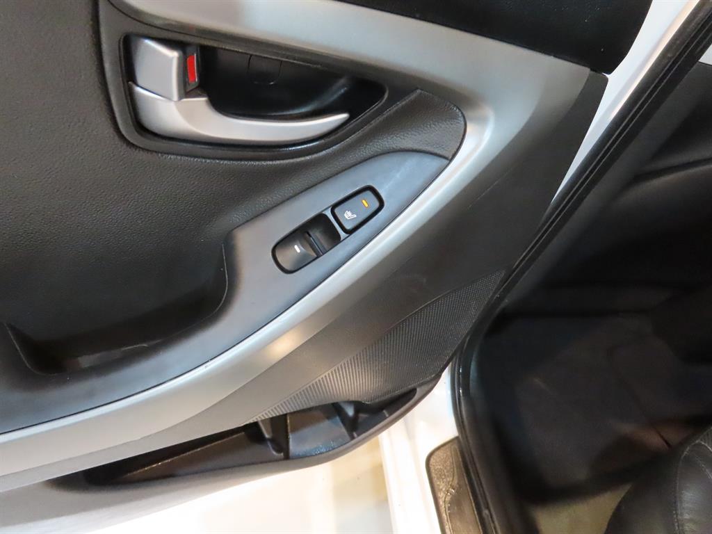 HYUNDAI Avante - Vista 11