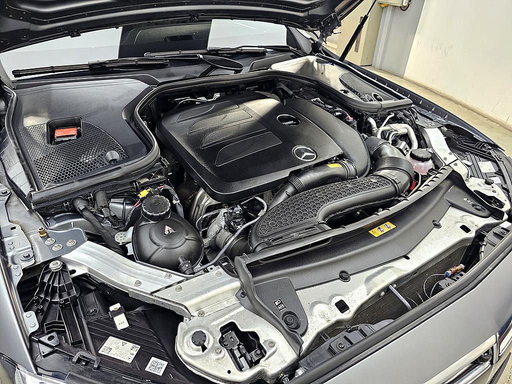 Mercedes Benz E class - Vista 6