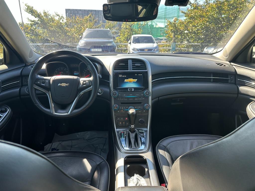 Chevrolet Malibu - Vista 11
