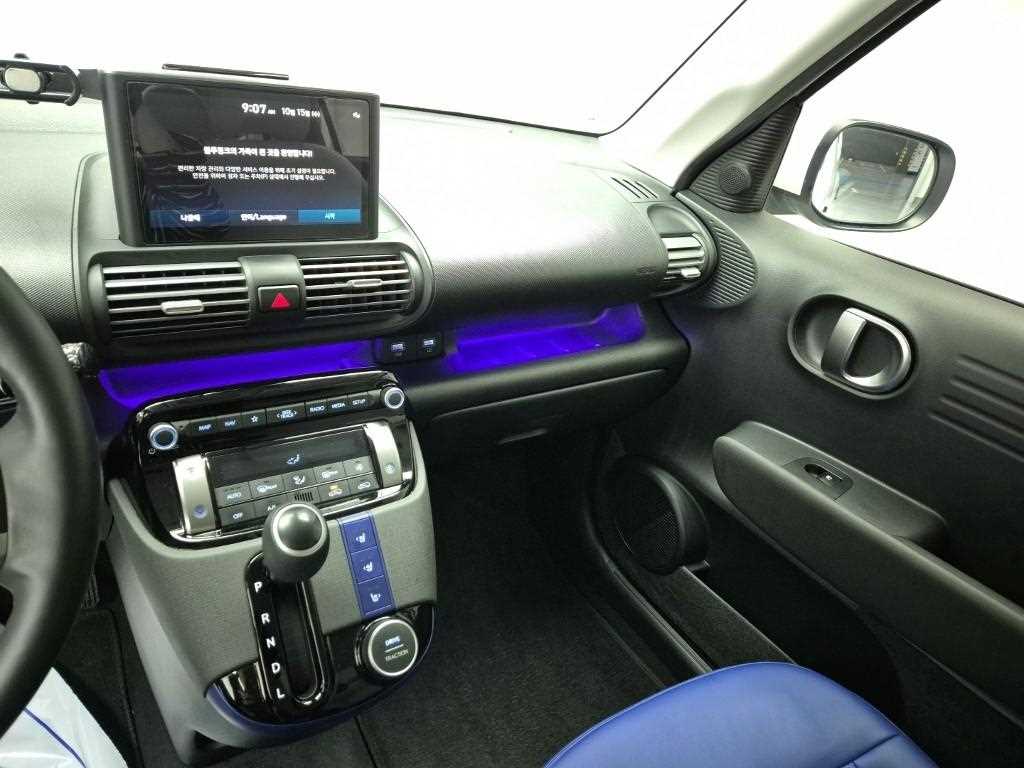 HYUNDAI Casper - Vista 10