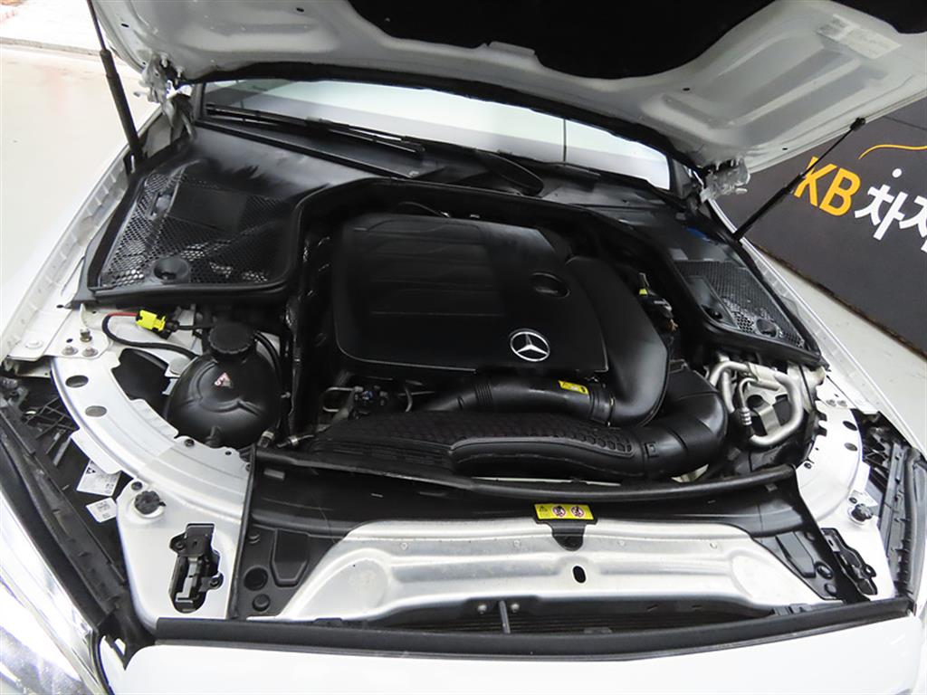 Mercedes Benz C Class 2021 Blanco - Importación desde Corea - HF Imports Iquique - Foto 19