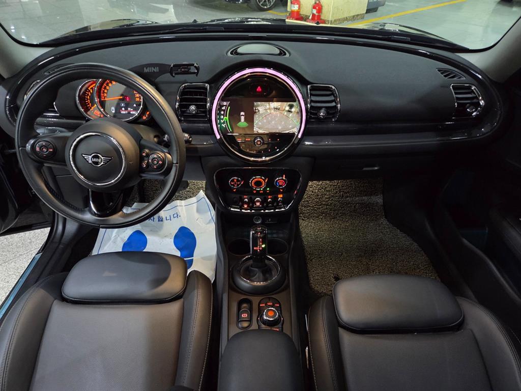 Mini Clubman - Vista 8