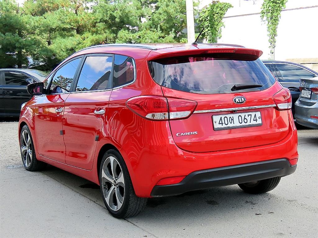 KIA Carens - Vista 3
