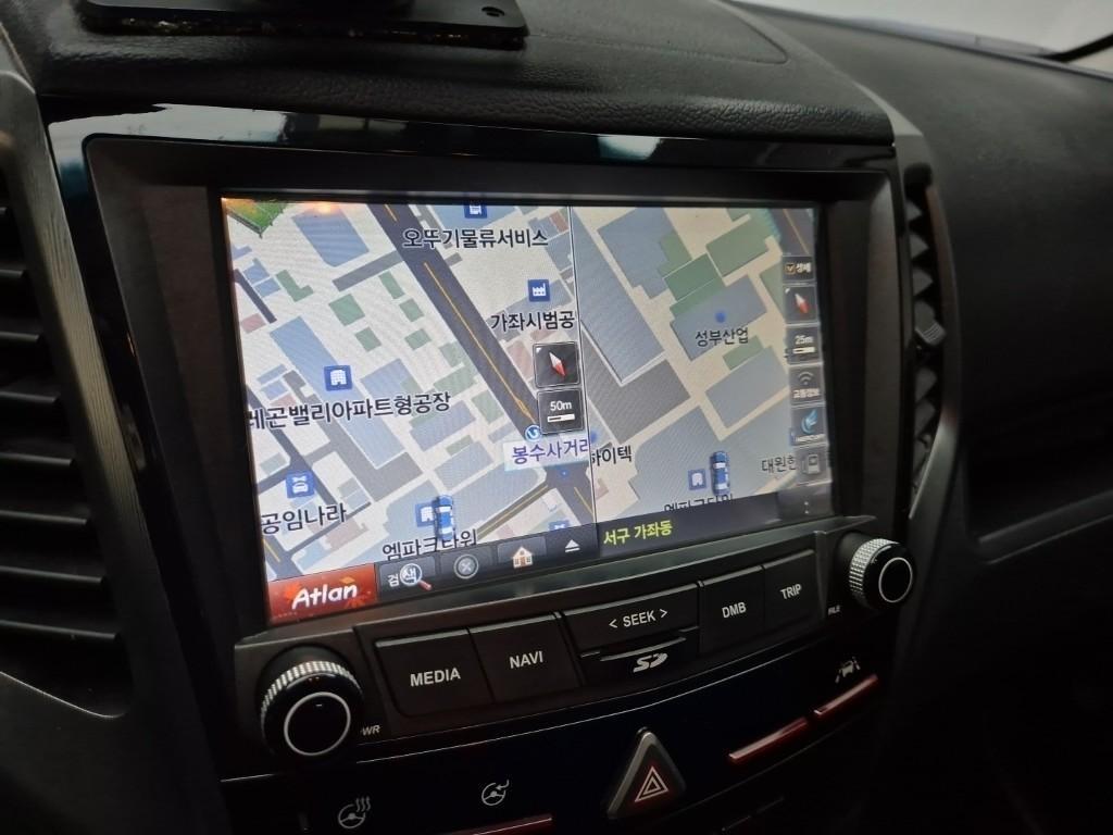 Ssangyong Tivoli - Vista 11