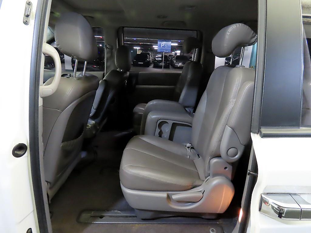 KIA Carnival - Vista 7
