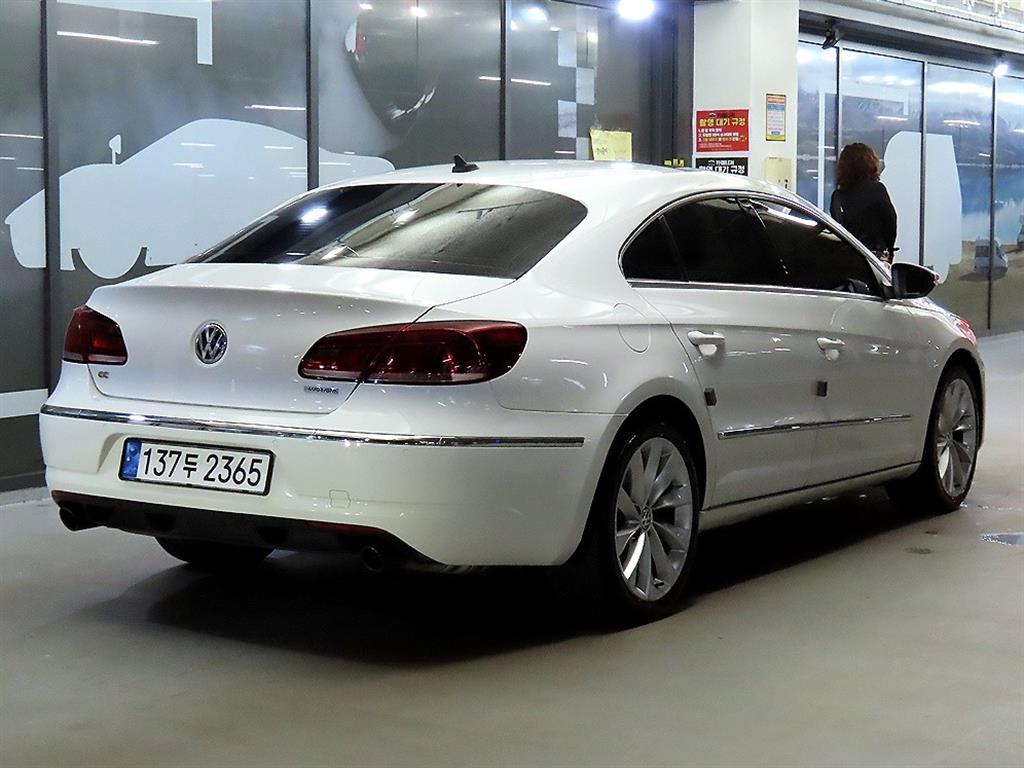 Volkswagen CC - Vista 4