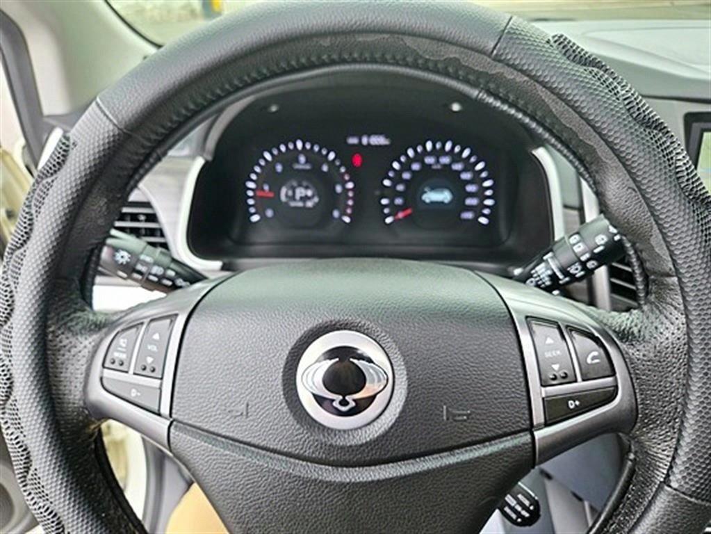 Ssangyong Korando - Vista 11
