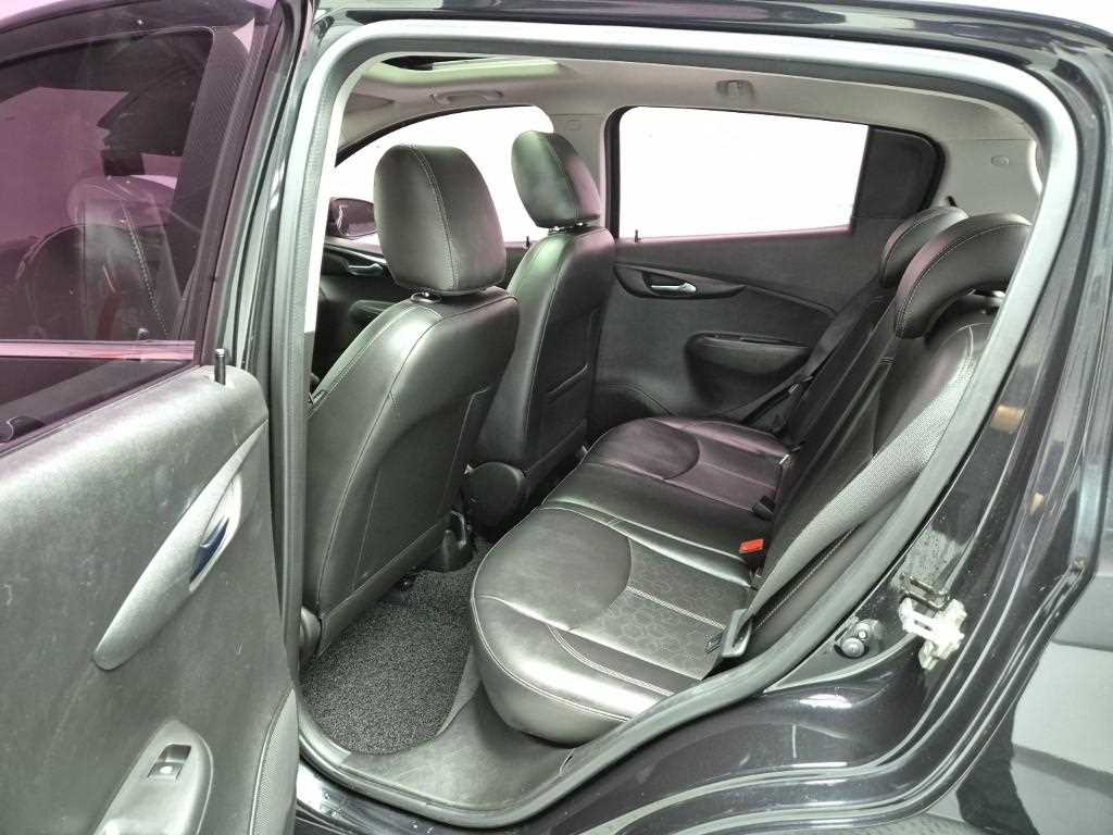 Chevrolet Spark - Vista 12