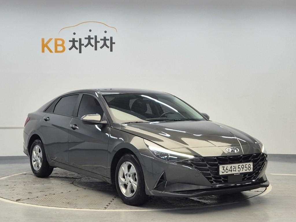 HYUNDAI Avante - Vista 4