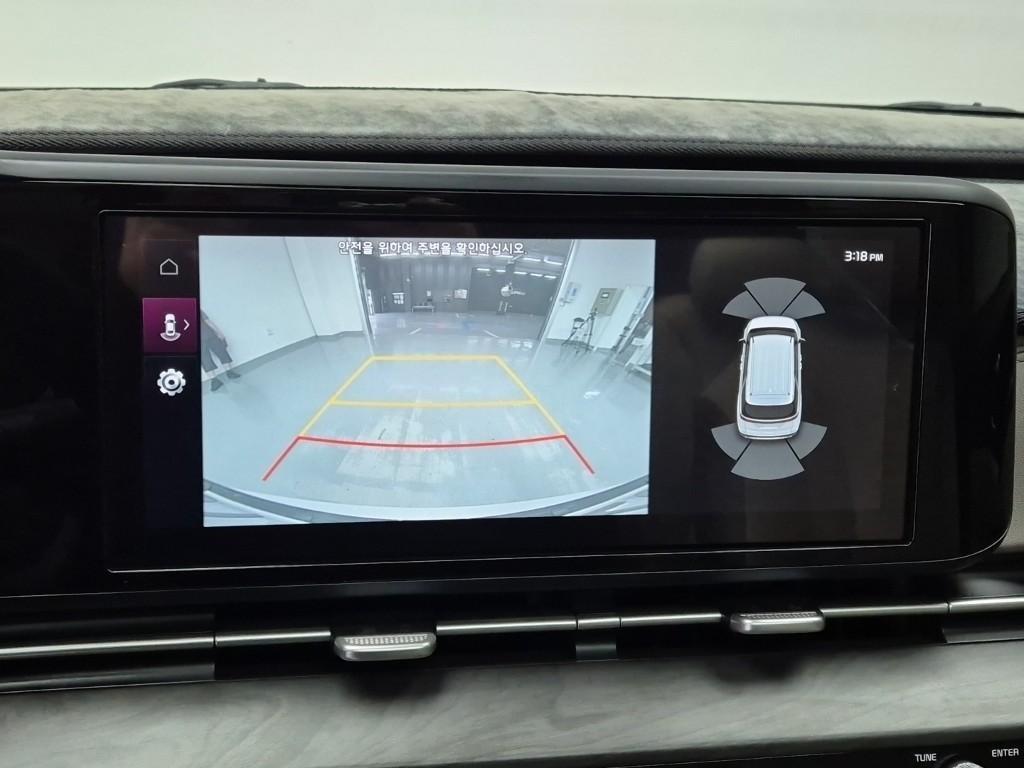 KIA Carnival - Vista 11