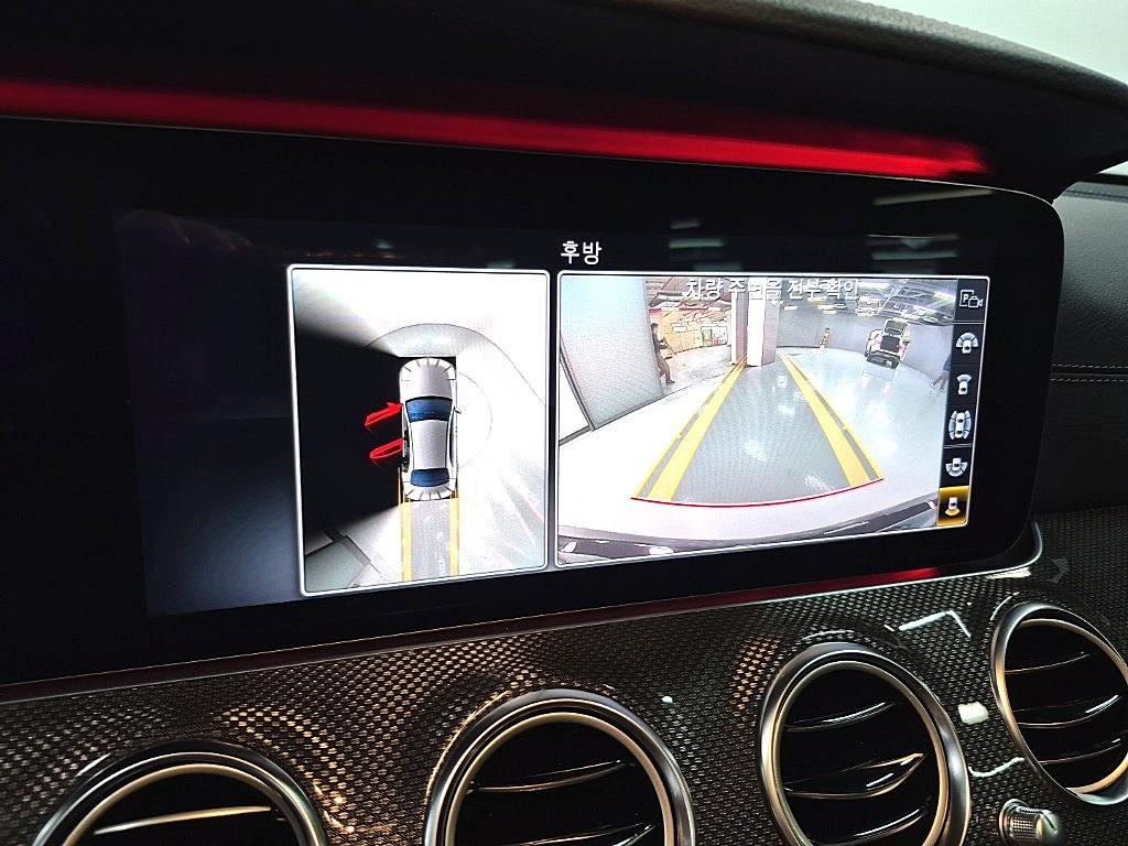 Mercedes Benz E class - Vista 12