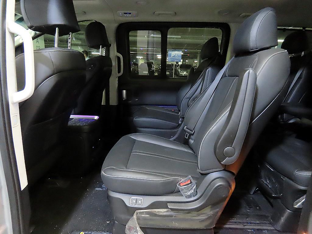 HYUNDAI Staria - Vista 7