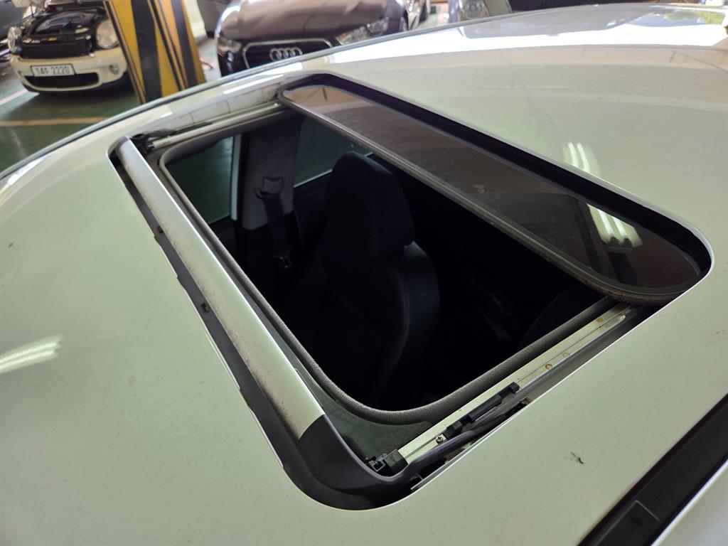 HYUNDAI Accent 2015 Blanco - Importación desde Corea - HF Imports Iquique - Foto 17