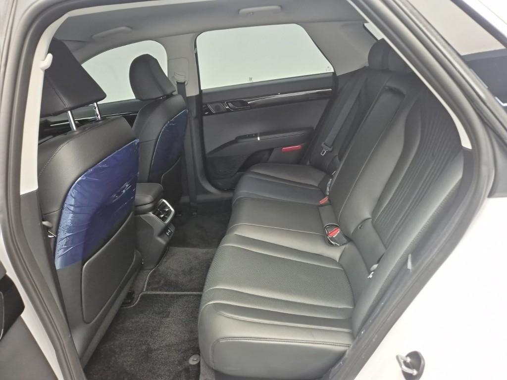 HYUNDAI Grandeur - Vista 12