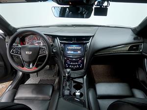 Cadillac CTS - Vista 10