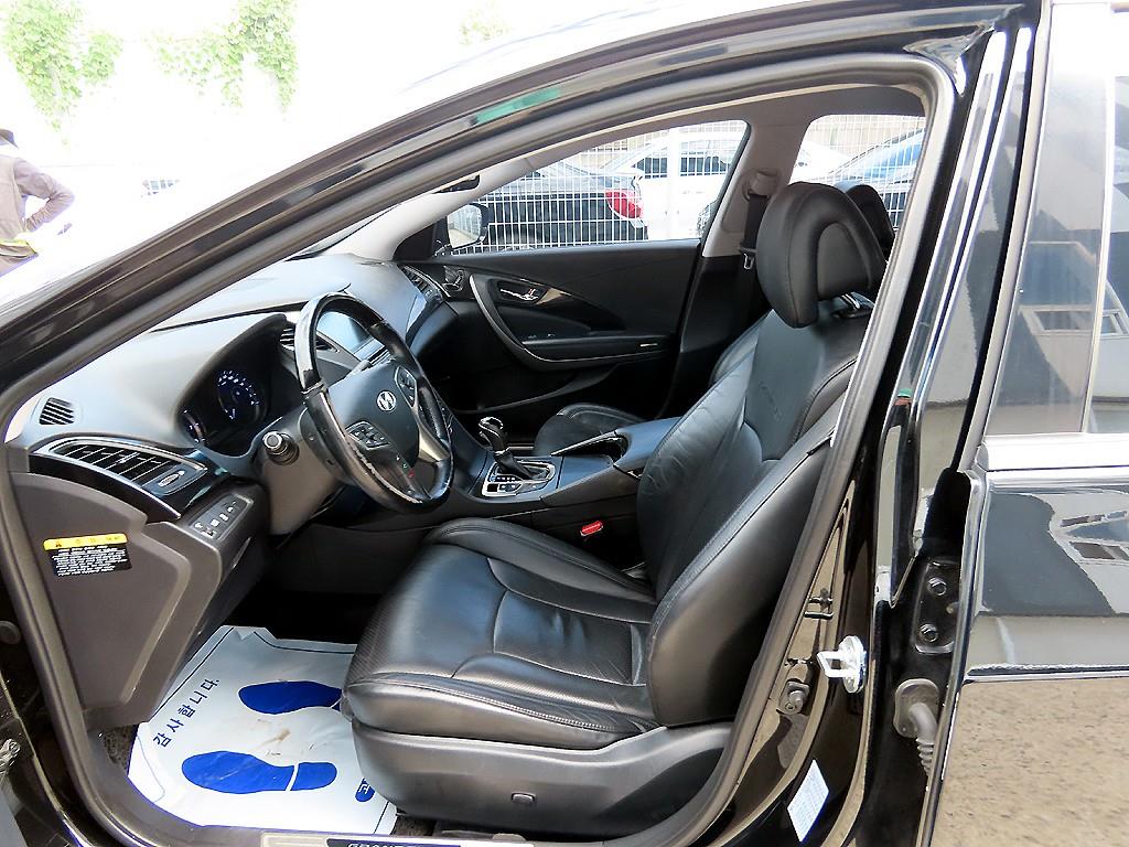 HYUNDAI Grandeur - Vista 5