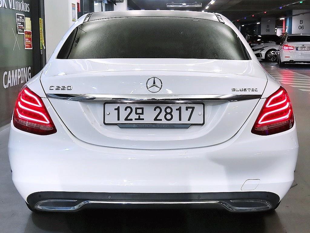 Mercedes Benz C Class - Vista 5