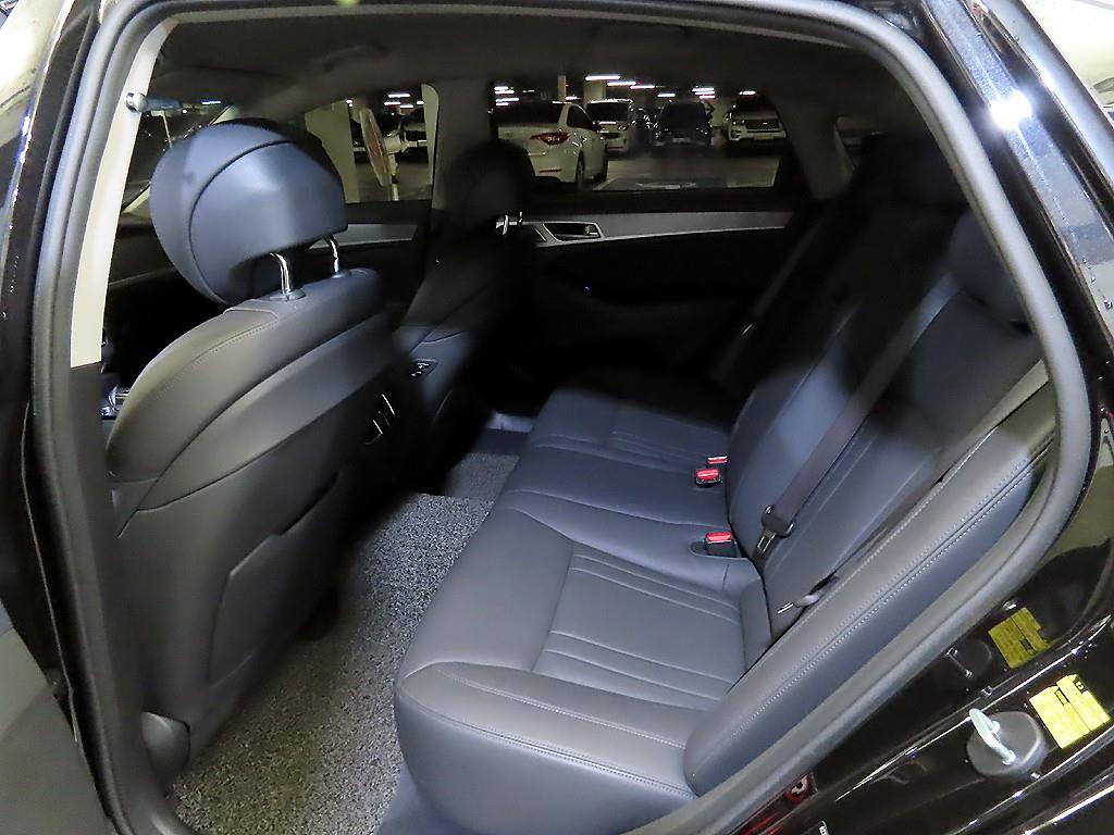 Genesis G80 - Vista 7