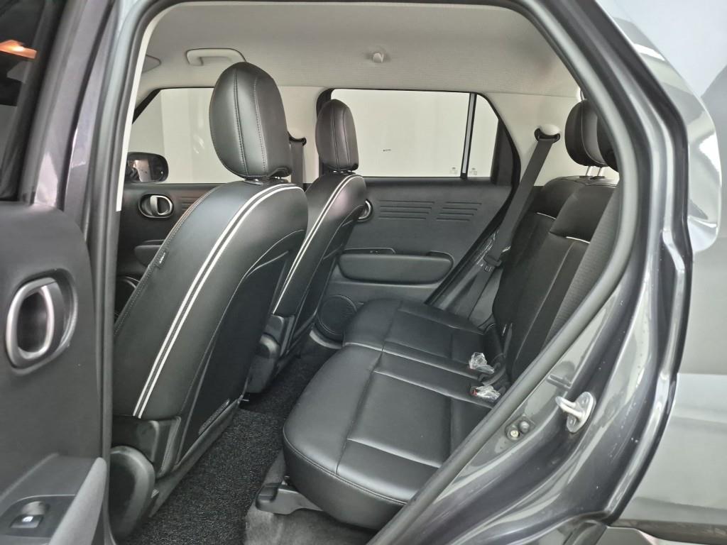 HYUNDAI Casper - Vista 12