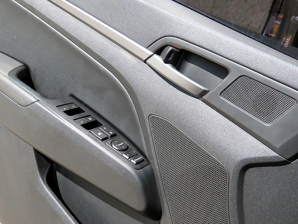 HYUNDAI Avante - Vista 11