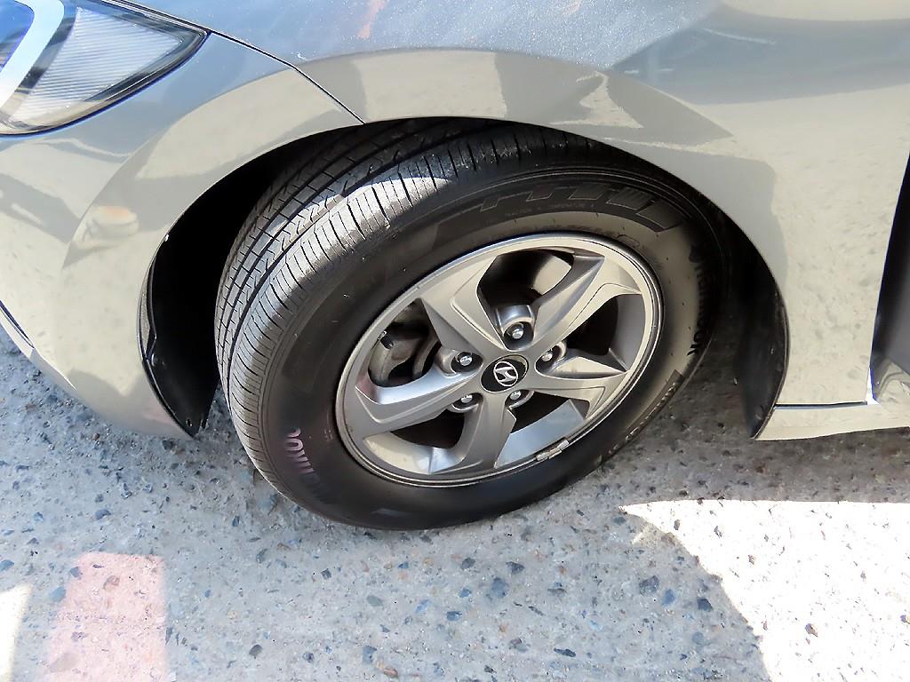 HYUNDAI Avante 2018 Gris - Importación desde Corea - HF Imports Iquique - Foto 18