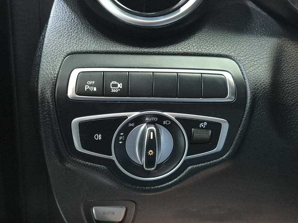 Mercedes Benz GLC Class 2018 Negro - Importación desde Corea - HF Imports Iquique - Foto 18