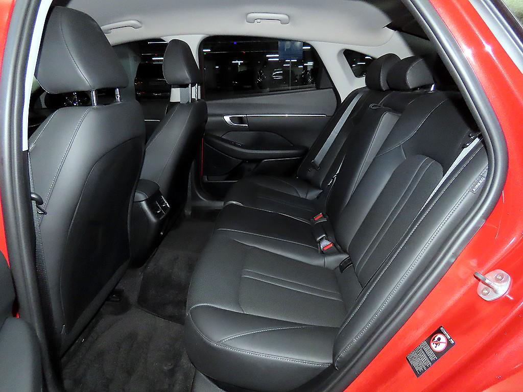 HYUNDAI Sonata - Vista 7