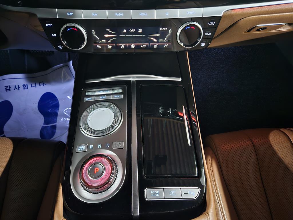 Genesis G80 - Vista 10