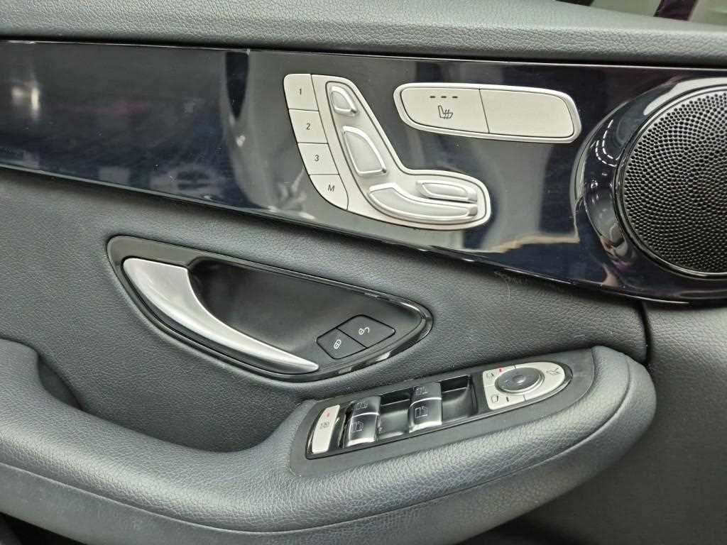 Mercedes Benz C Class 2019 Blanco - Importación desde Corea - HF Imports Iquique - Foto 17