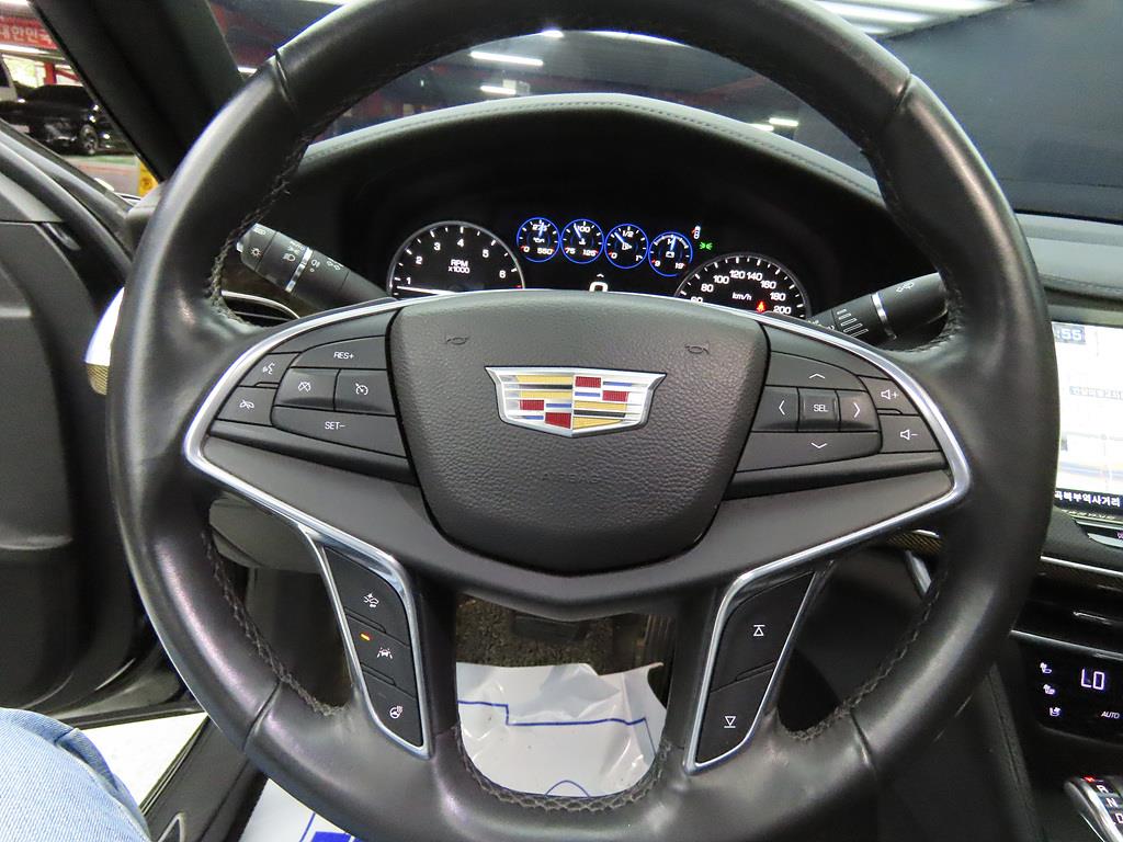Cadillac CT6 - Vista 8
