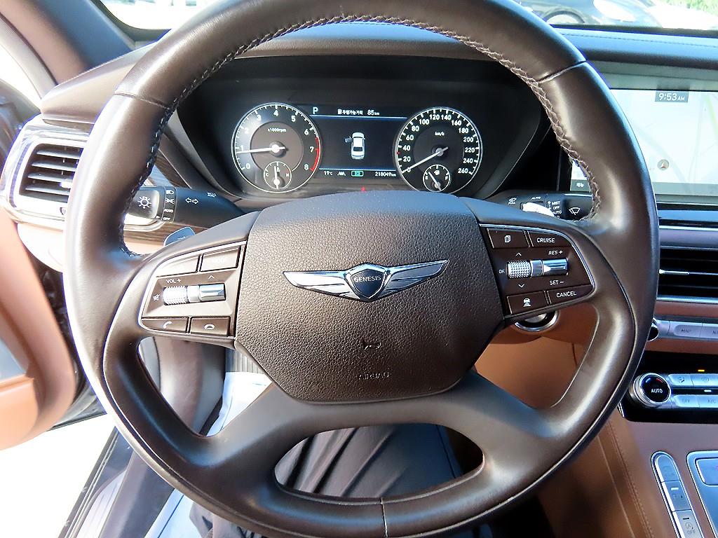 Genesis G90 - Vista 8