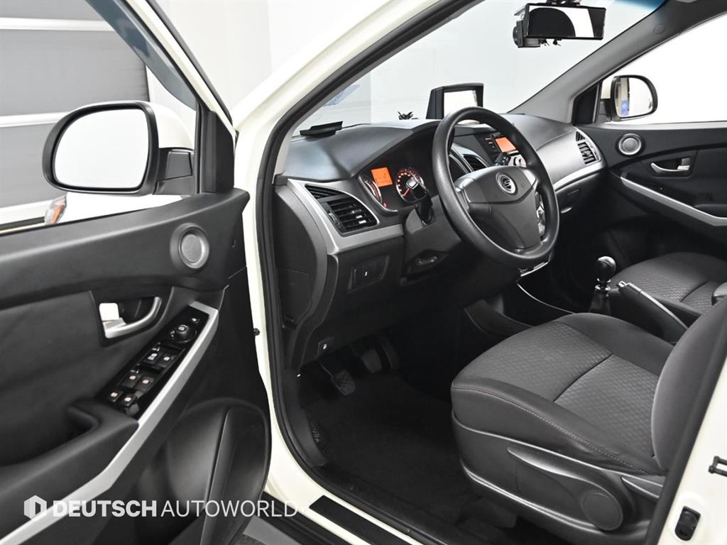 Ssangyong Korando - Vista 11