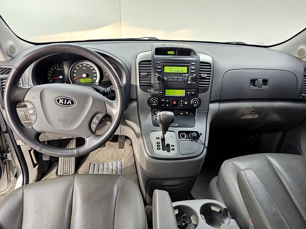 KIA Carnival - Vista 5
