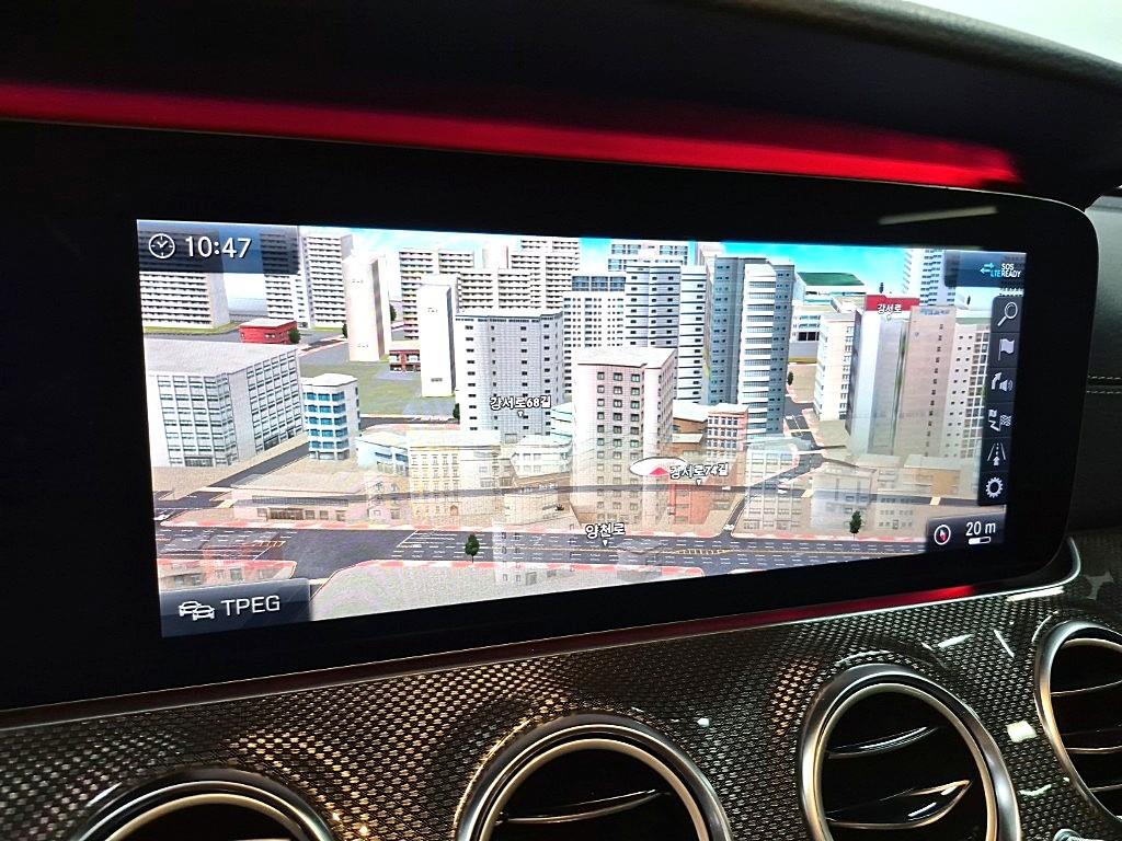 Mercedes Benz E class - Vista 11