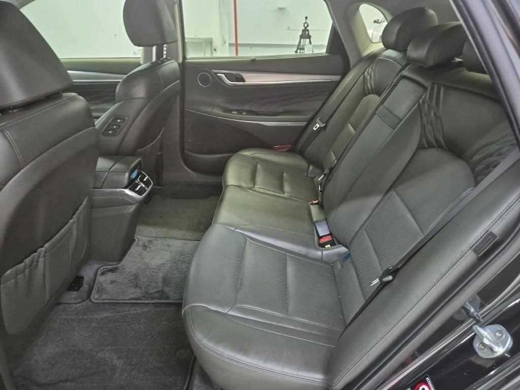 HYUNDAI Grandeur - Vista 12