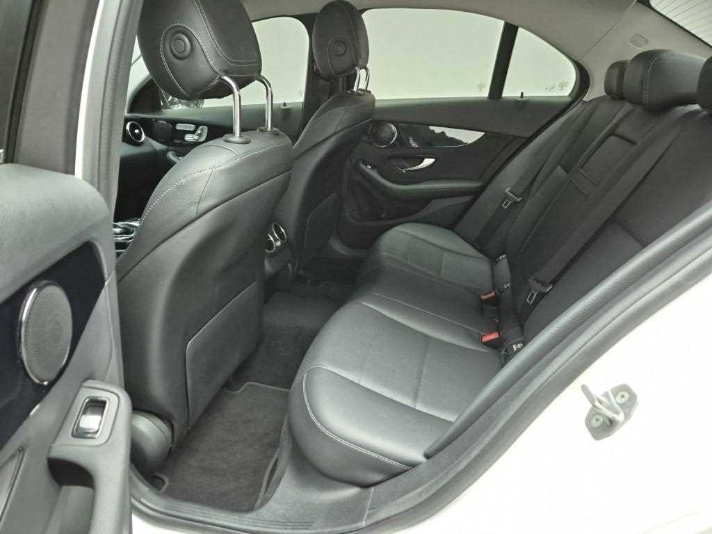 Mercedes Benz C Class - Vista 12