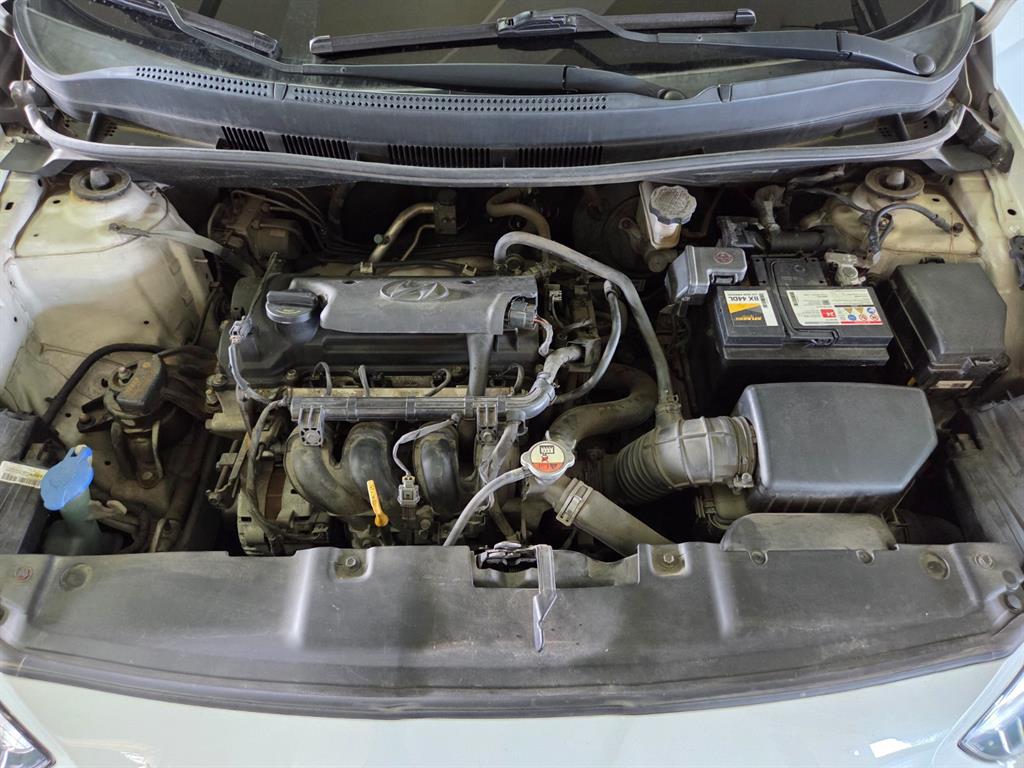 HYUNDAI Accent 2015 Blanco - Importación desde Corea - HF Imports Iquique - Foto 19