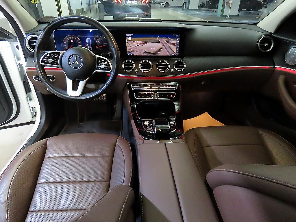 Mercedes Benz E class - Vista 10