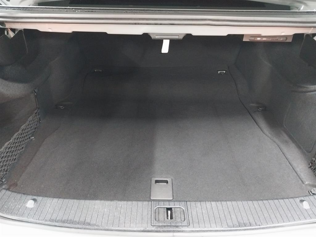 Mercedes Benz E class 2012 Plateado - Importación desde Corea - HF Imports Iquique - Foto 19