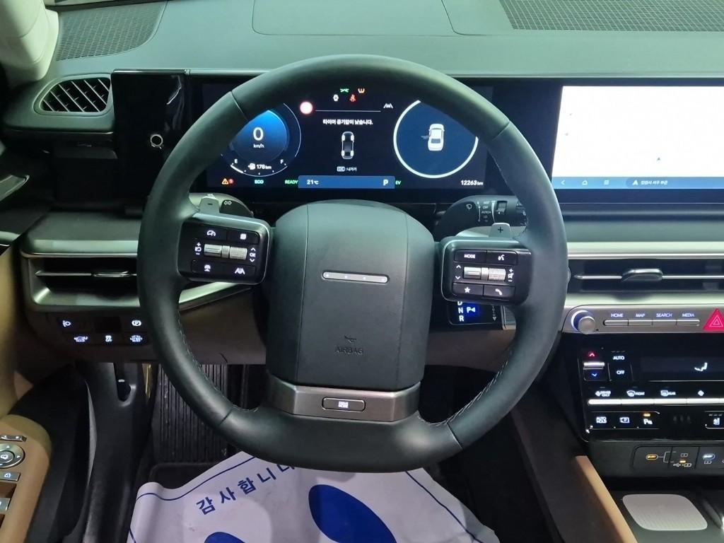 HYUNDAI Grandeur - Vista 9