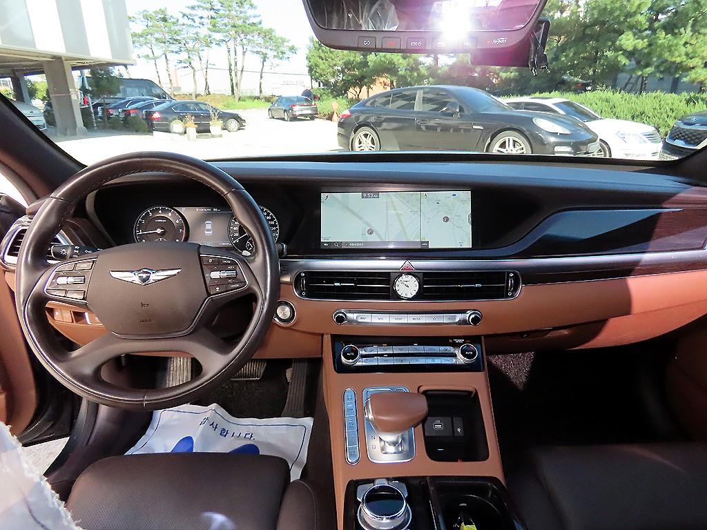 Genesis G90 - Vista 7