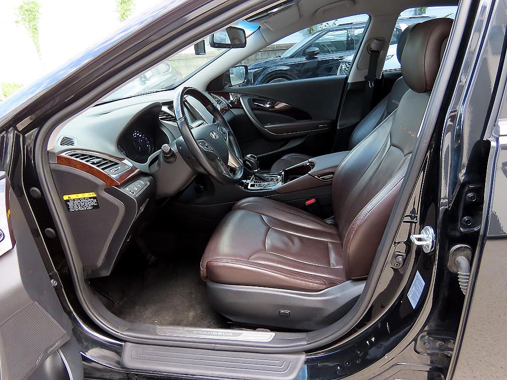 HYUNDAI Grandeur - Vista 5