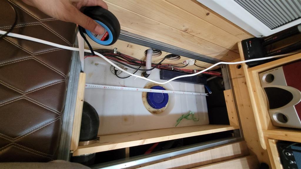 medium and large bus Hyundai bus - Vista 5